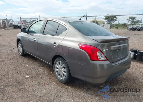 2015 Nissan Versa 1.6 Sv z USA, uszkodzony, nr VIN 3N1CN7AP7FL832744